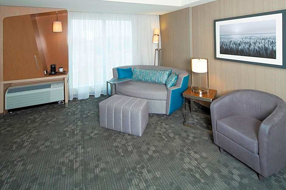 Courtyard by Marriott Dallas Midlothian at Midlothian Conference Center