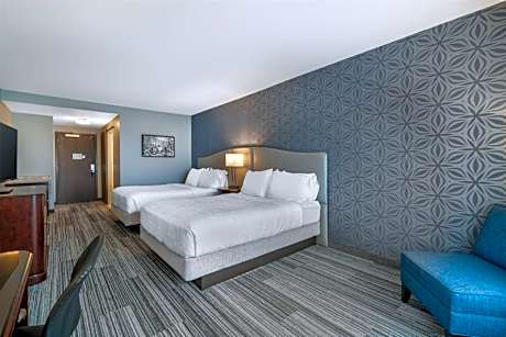 Larger Queen Room with Two Queen Beds - Non-Smoking