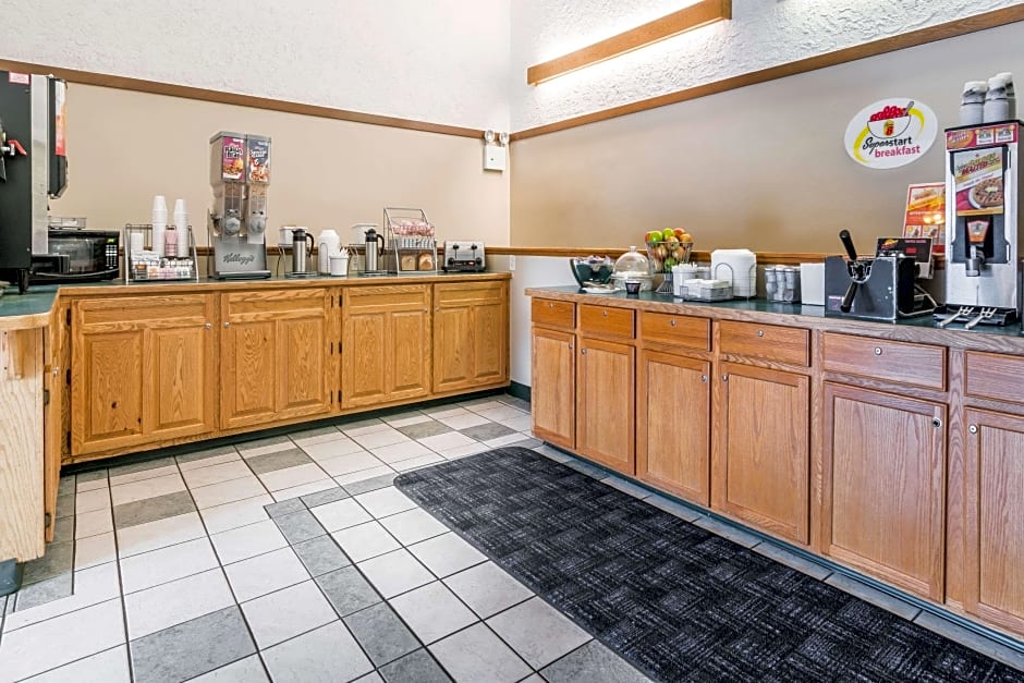 Bison Inn and Suites