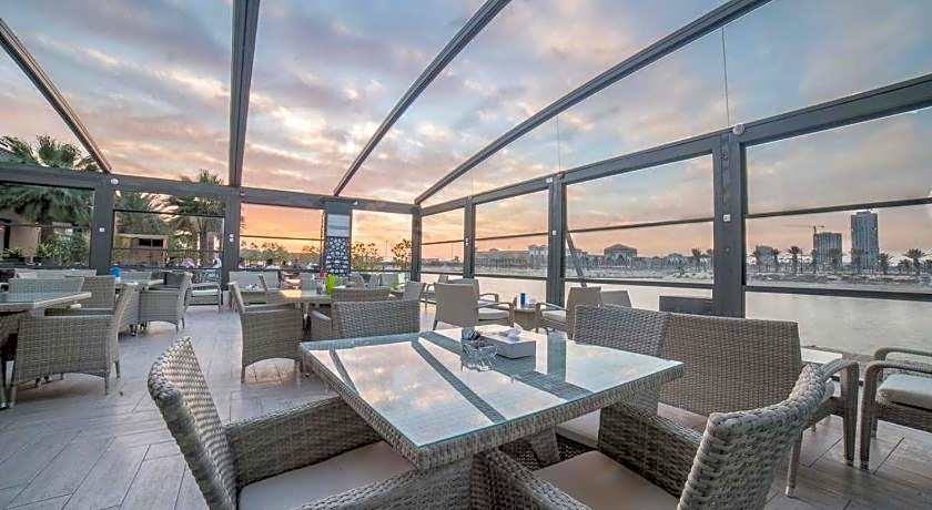 Golden Tulip Al Khobar Suites