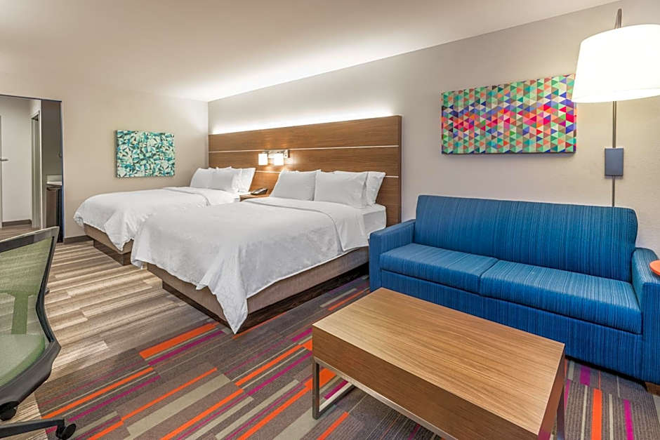 Holiday Inn Express and Suites Lake Havasu London Bridge By IHG