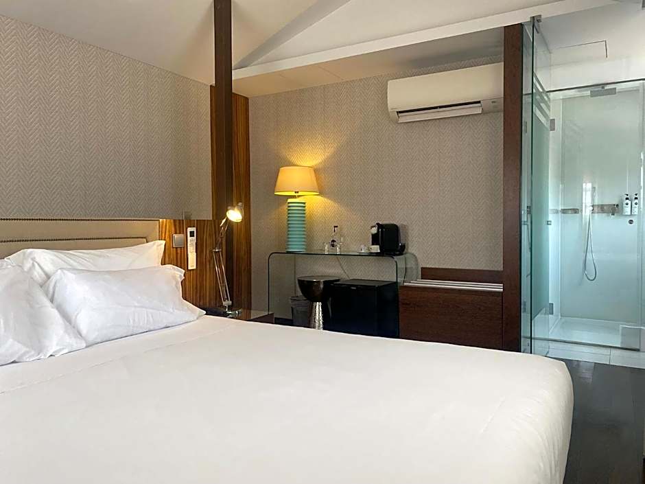 Oca Ribeira do Porto Hotel
