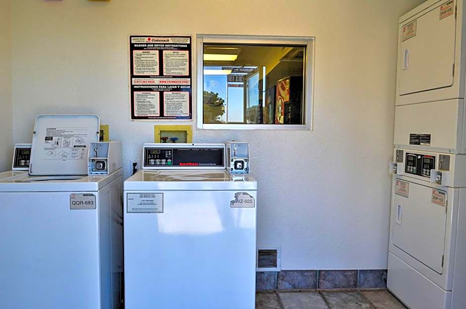 Motel 6-Santa Nella, CA - Los Banos - Interstate 5