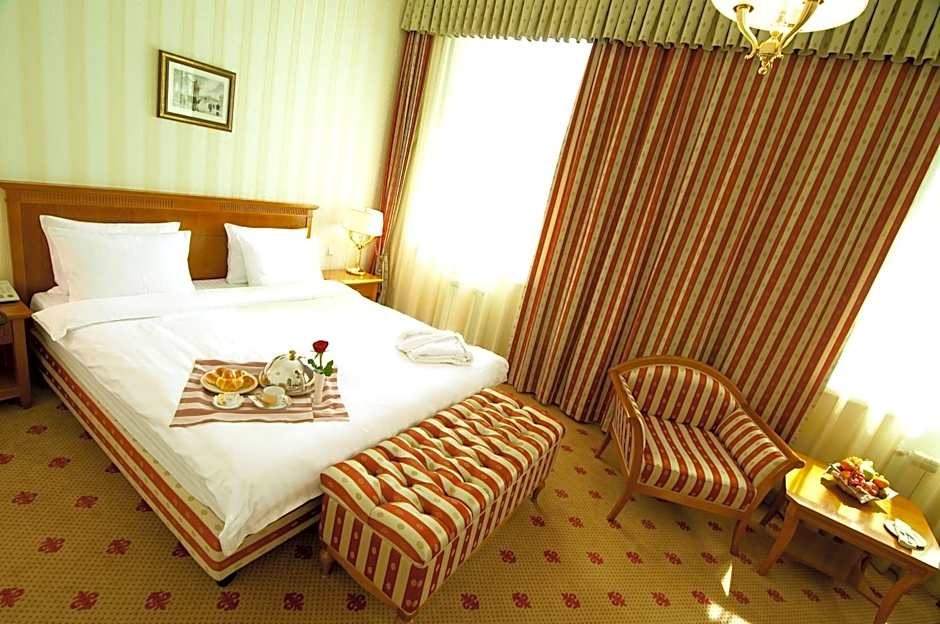 Grand Tien Shan Hotel