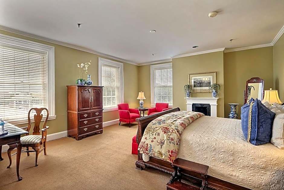 The Presidents' Quarters Inn