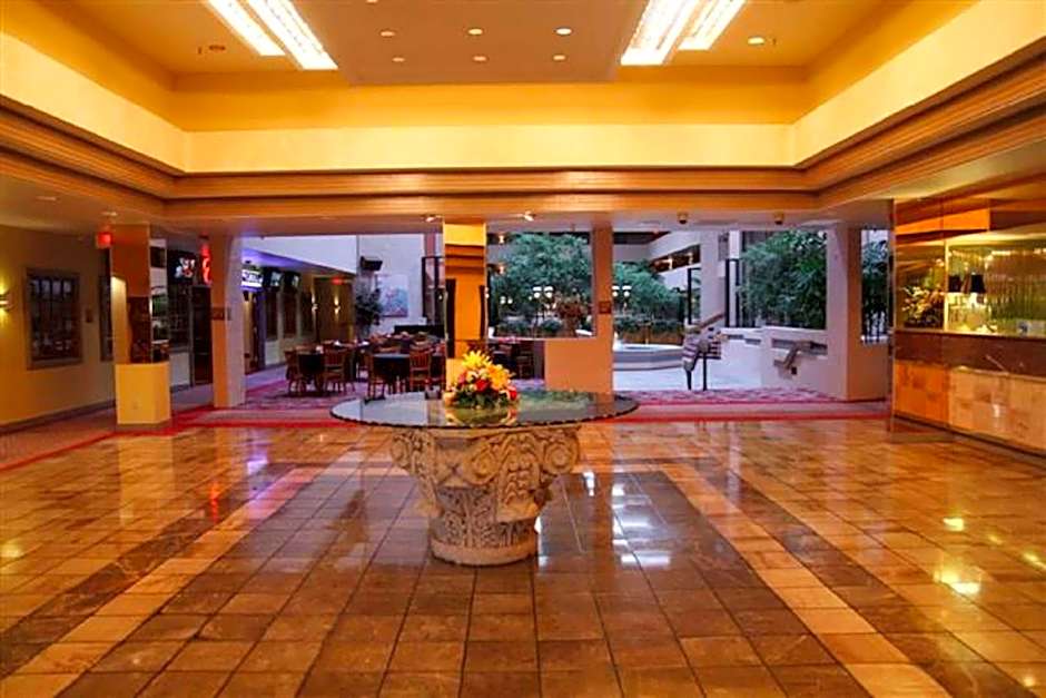 Ramada by Wyndham Viscount Suites Tucson East
