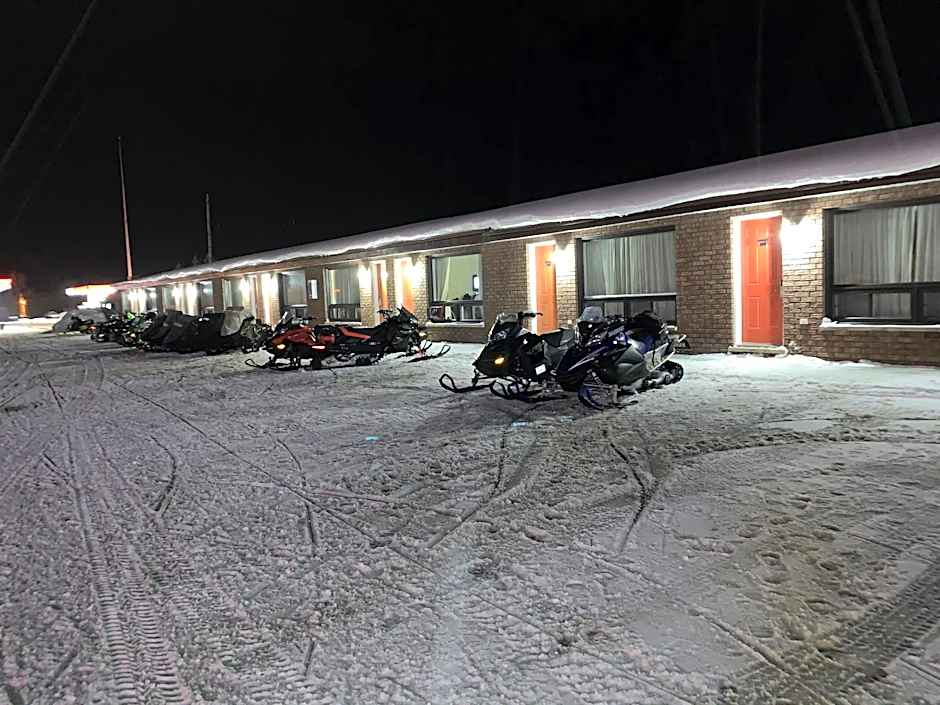 Travelodge by Wyndham Cochrane South