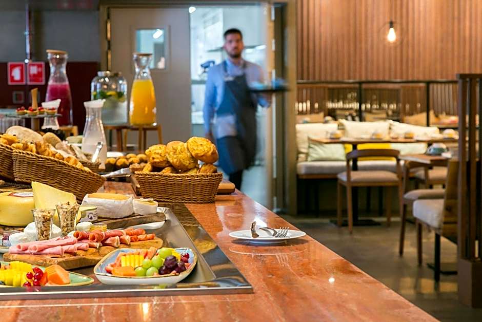 Four Points by Sheraton Sesimbra