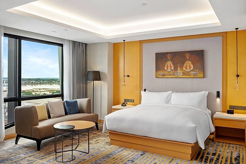 DoubleTree by Hilton Vientiane