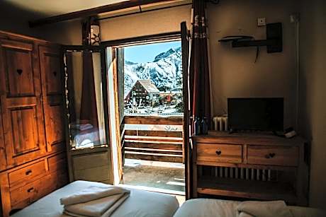 Twin Room with Balcony