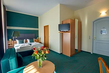 Comfort Double Room with Garden View and Balcony