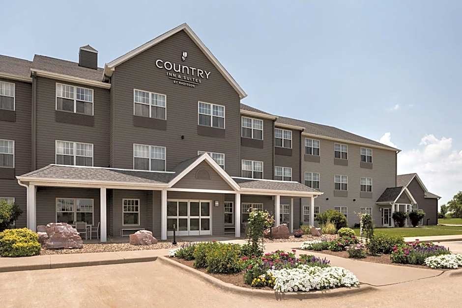 Country Inn & Suites by Radisson, Pella, IA