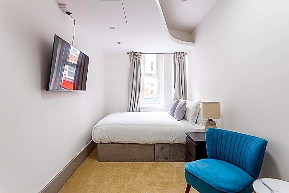 Modern Ealing Studio Apartments, London
