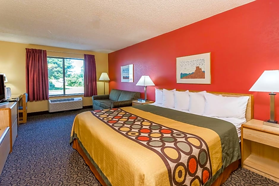 Super 8 by Wyndham Appleton