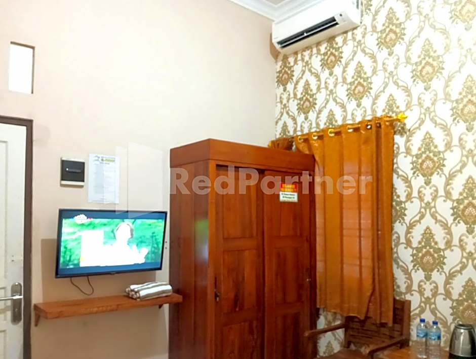 Isa Homestay Kudus Mitra Reddoorz