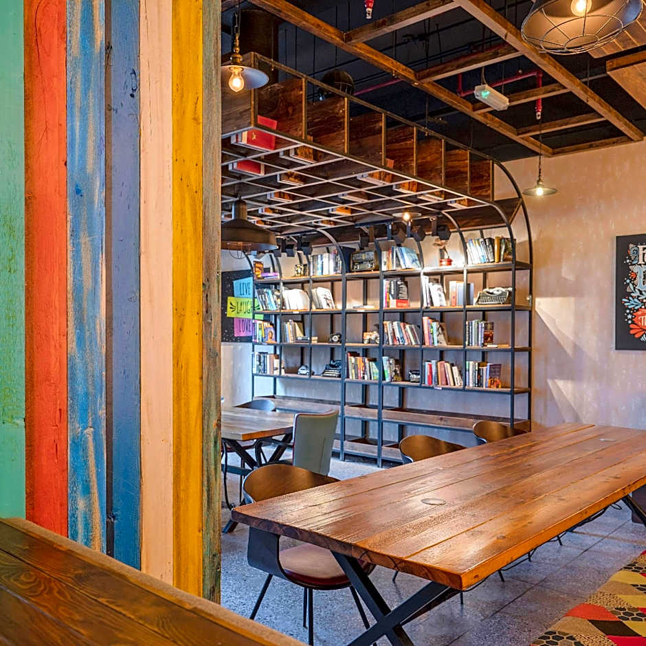 Oaks Ibn Battuta Gate Dubai