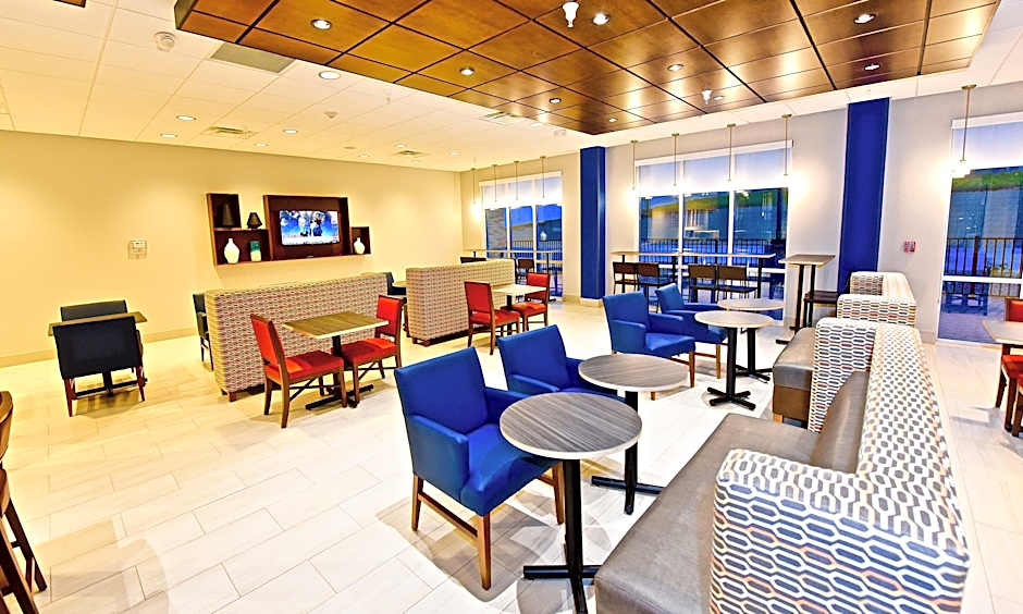 Holiday Inn Express & Suites Perryville I-55 By IHG