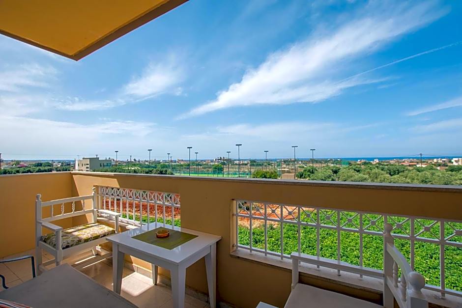 Danelis Studios & Apartments