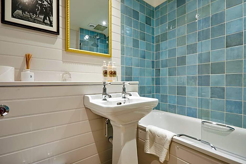 The Retreat, Elcot Park