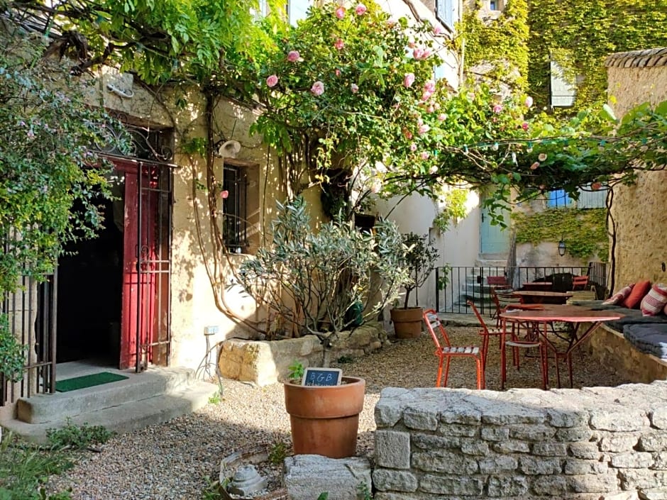 La Maison près de la Fontaine