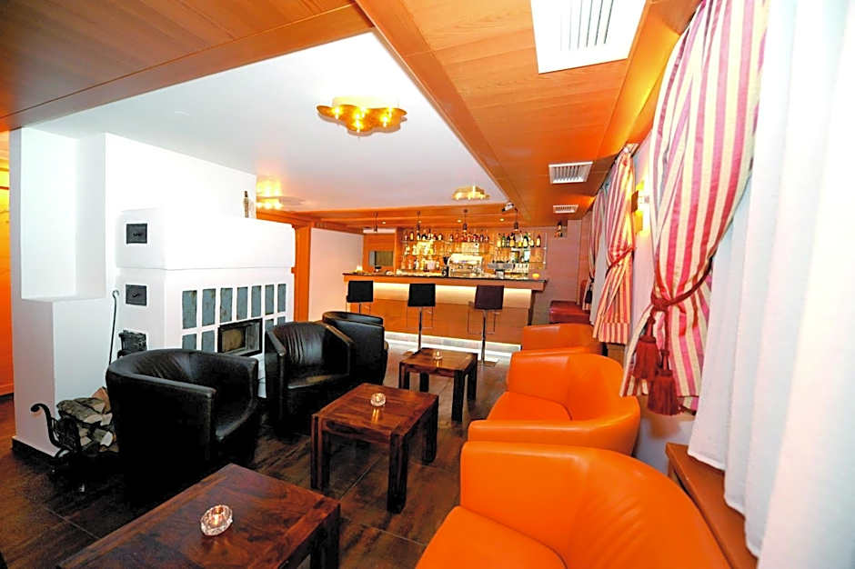 König - Joker Card included in Summer