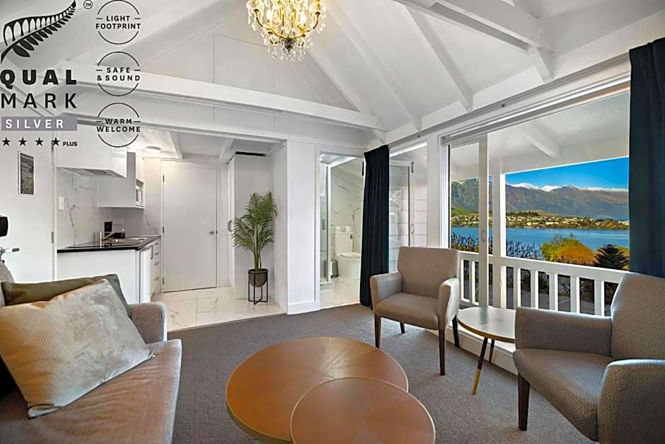 Colonial Village Motel