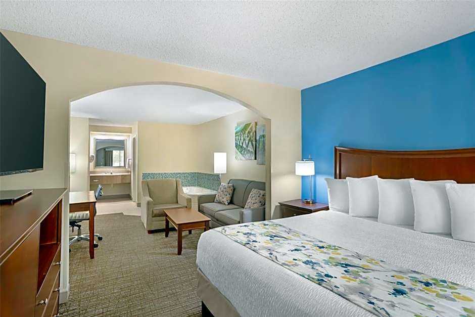 Best Western Inn & Suites Monroe