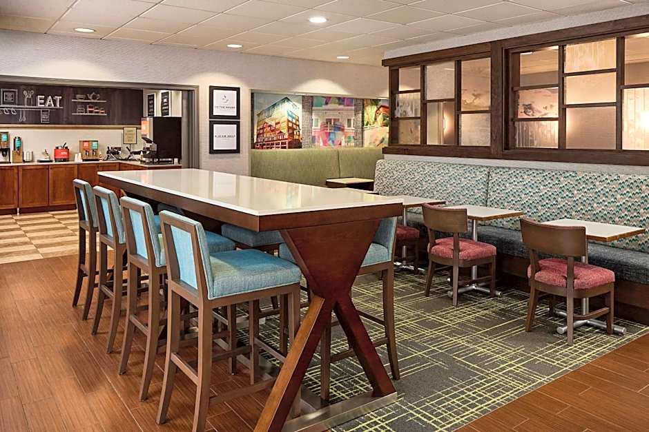 Hampton Inn By Hilton Massillon