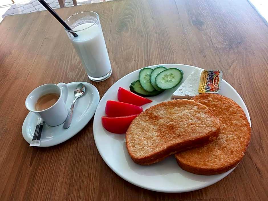 Lecardo Hotel