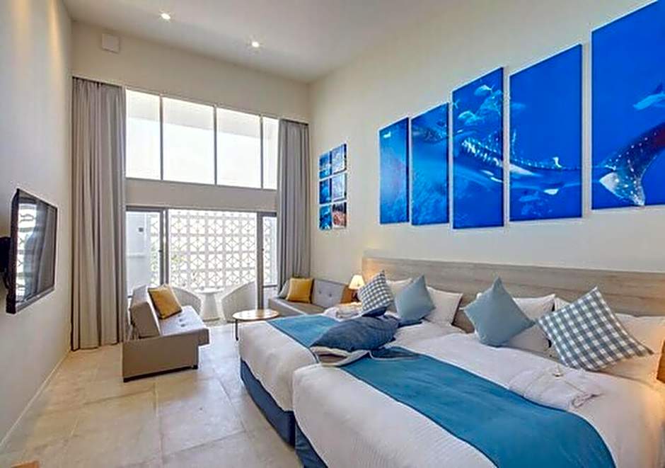 Royal View Hotel Churaumi