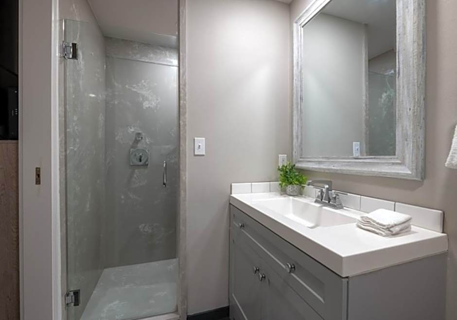 Bywater Suite Hotel