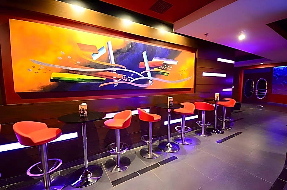 Metrocentre Hotel & Convention Center