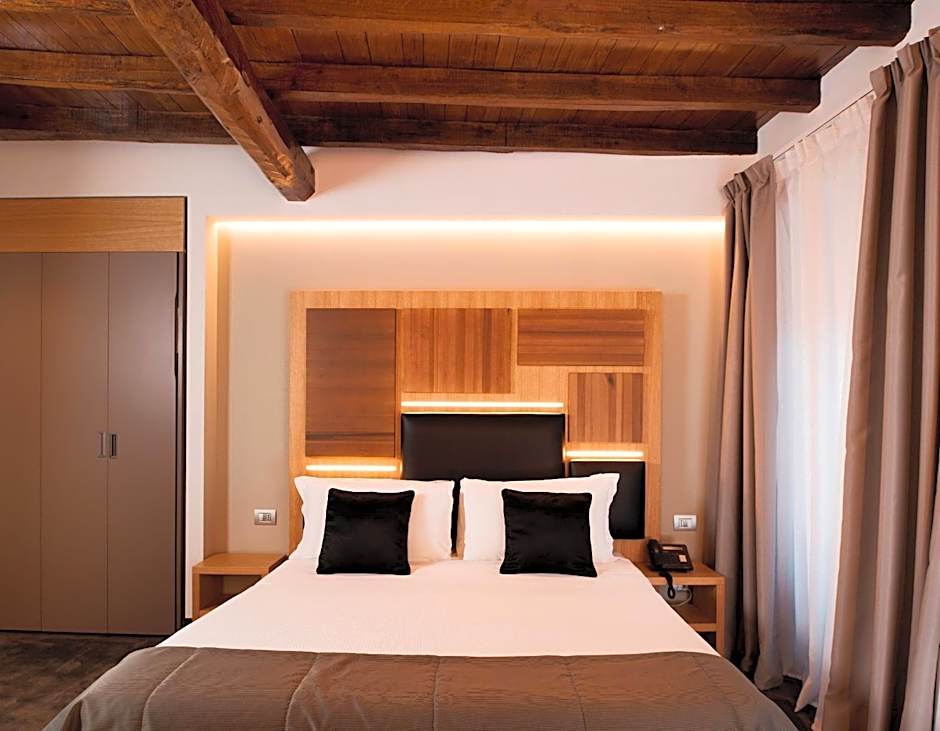 Photo 1 of 11 of Superior 1 Double Bed or 2 Beds