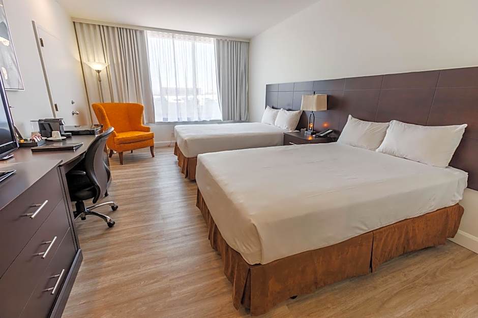 Travelodge Hotel & Convention Center by Wyndham Quebec City