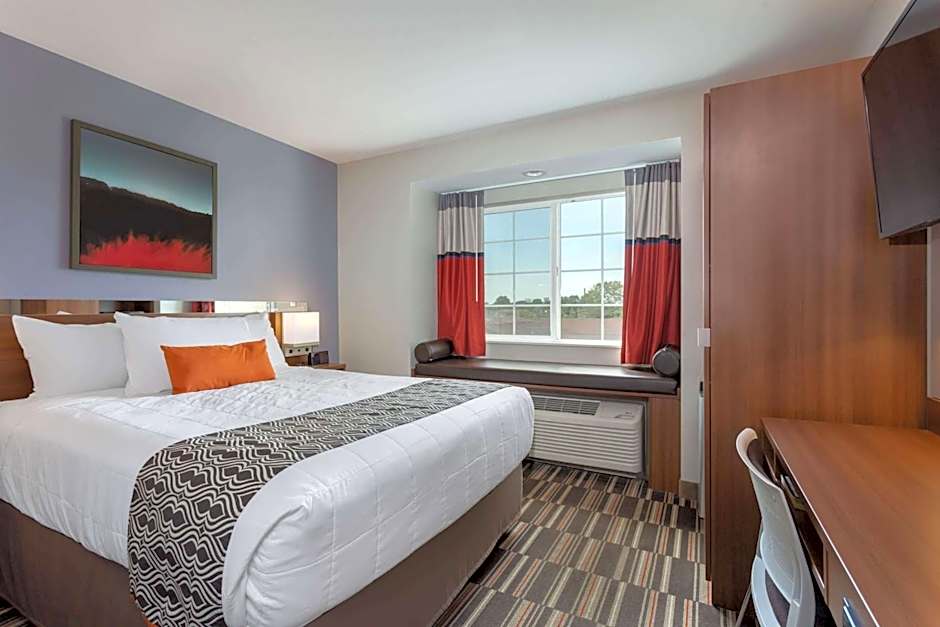 Microtel Inn & Suites by Wyndham Niagara Falls