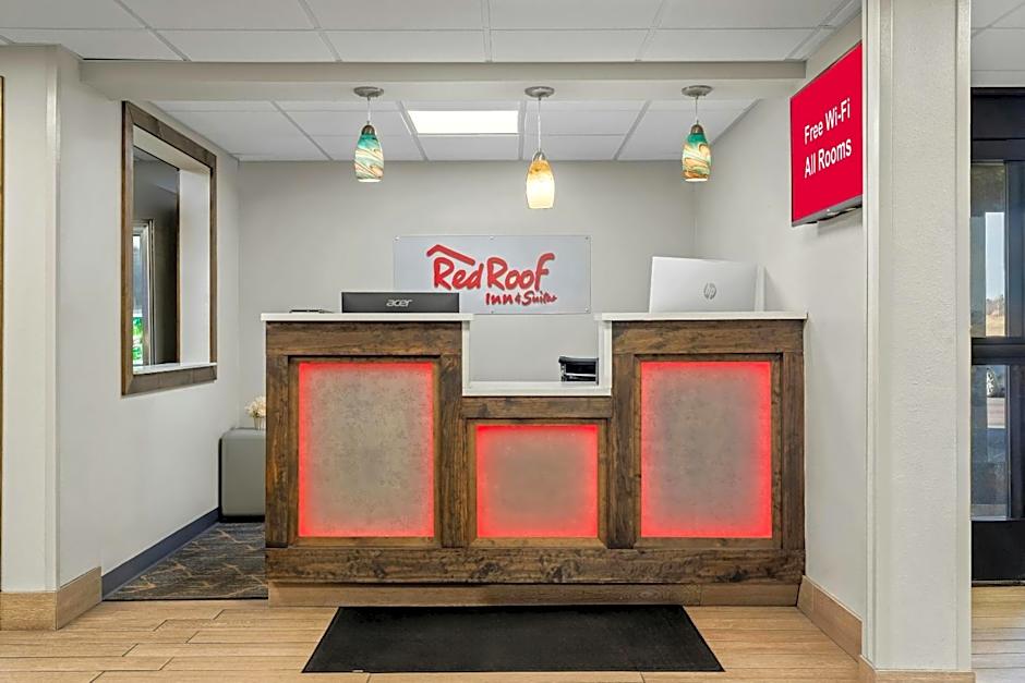 Red Roof Inn & Suites Tomah