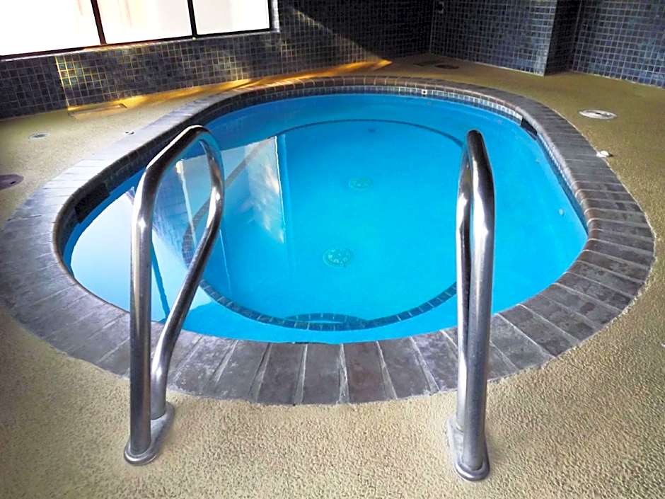 Best Western Plus Lake Front Hotel