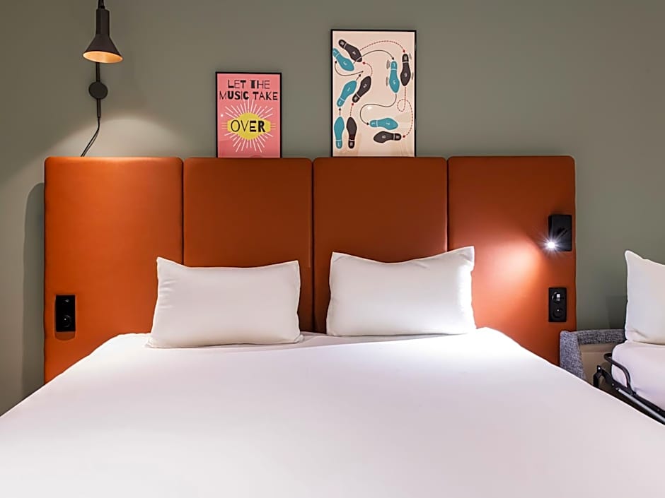ibis Paris Canal Saint Martin