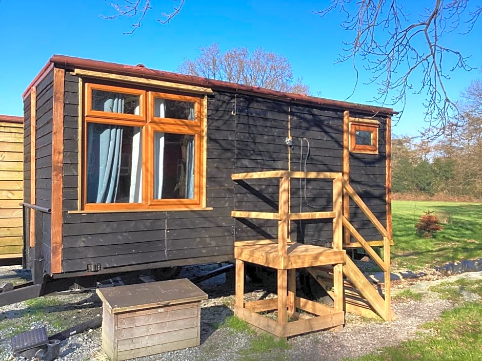 Vigo Retreat cabin 1