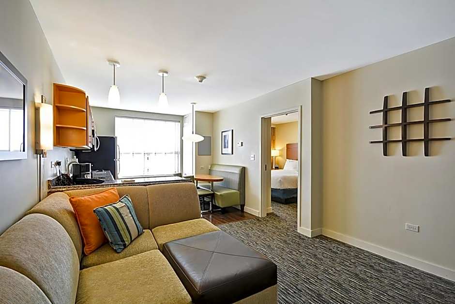 Hyatt House Chicago Warrenville