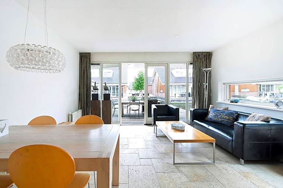 Boathouse Suburban Amsterdam