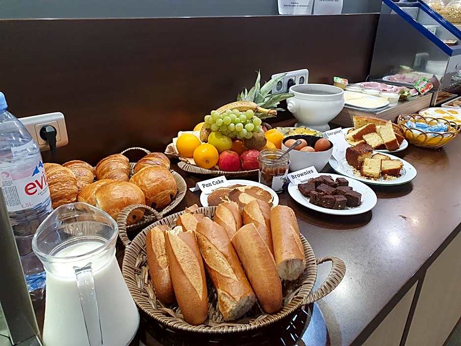 Contact Hotel Restaurant La Chaumière entre Orgeval et Flins A13 sortie 8