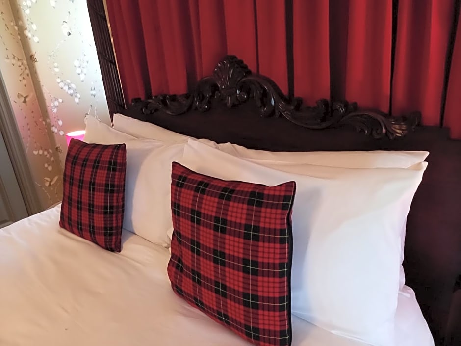 Monkstadt 1745 Restaurant with Rooms