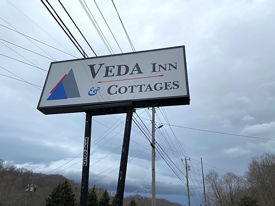 Veda Inn & Cottages