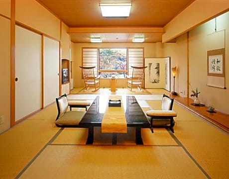 Japanese-Style Deluxe Room
