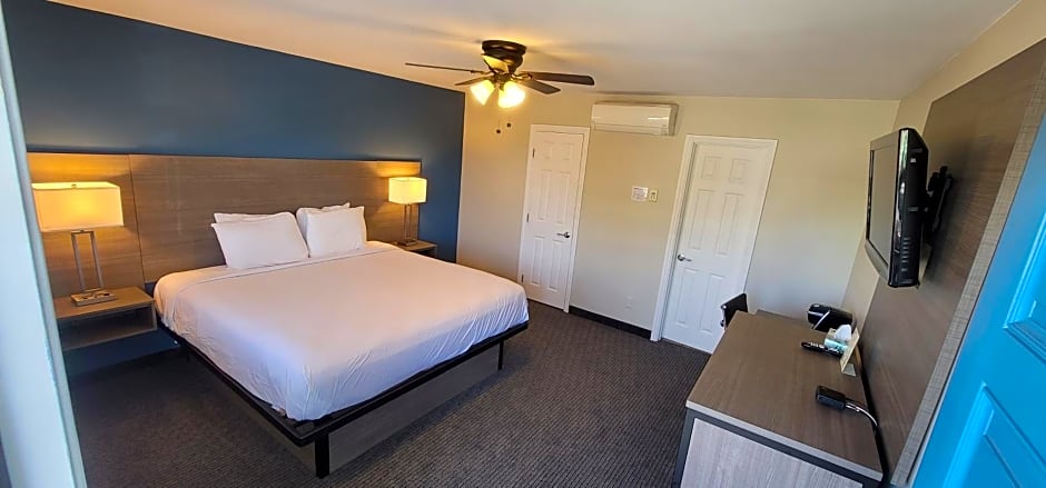 Beachwalker Inn & Suites