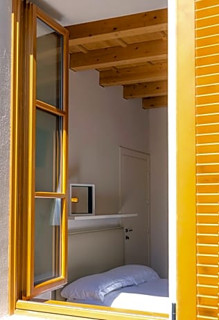 Budget Single Room