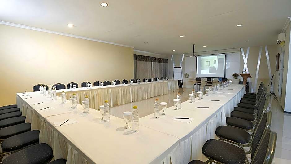 Aleyra Hotel and Villa Garut