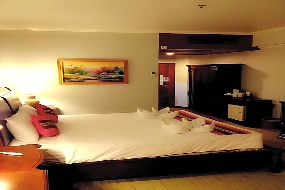 Thepnakorn Hotel