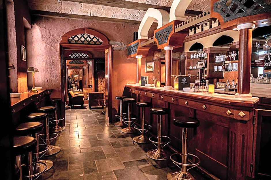 Schlosshotel Weyberhöfe